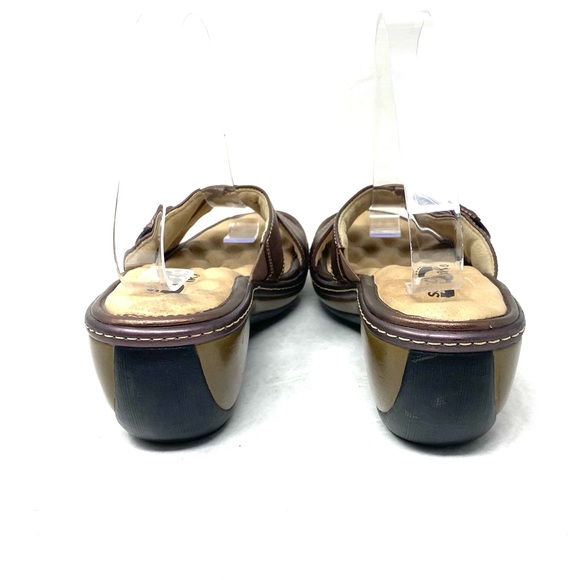 SoftWalk Sandals - Picture 6 of 8